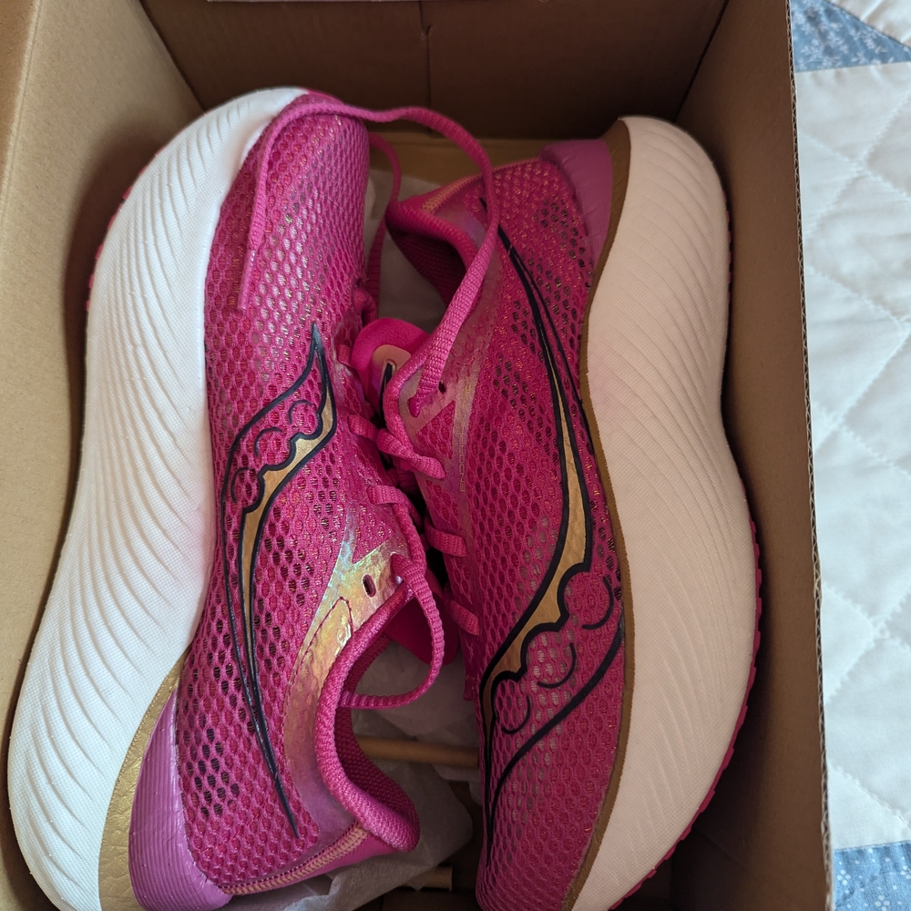 Saucony Pink and White Endorphin Pro 3